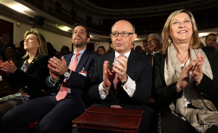 Fotos: Cristóbal Montoro clausura la Asamblea de la Empresa Familiar de Castilla y León