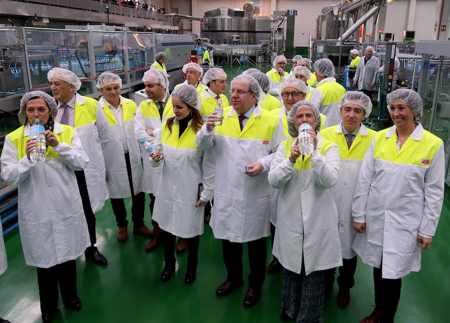 Fotos: Juan Vicente Herrera inaugura la planta de Bezoya en Ortigosa del Monte