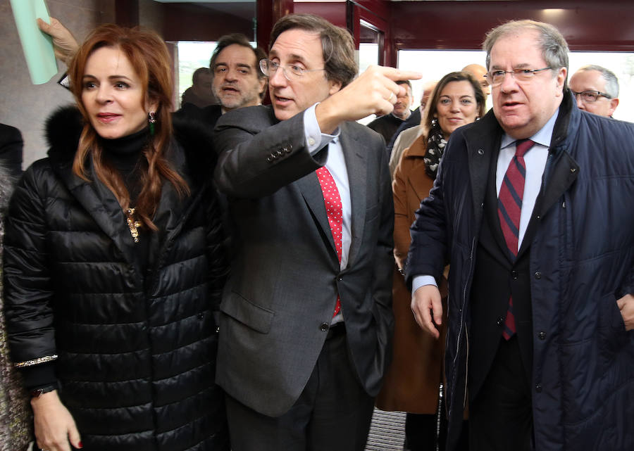 Fotos: Juan Vicente Herrera inaugura la planta de Bezoya en Ortigosa del Monte