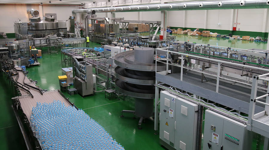 Fotos: Juan Vicente Herrera inaugura la planta de Bezoya en Ortigosa del Monte