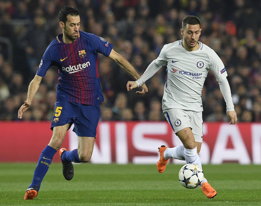 El Barça logró el pase a cuartos de final de la Liga de Campeones tras imponerse al Chelsea en el Camp Nou por 3-0 con un doblete de Messi y otro tanto de Dembélé