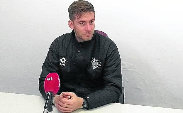 Pablo Cortes, tras el entrenamiento con su equipo. 