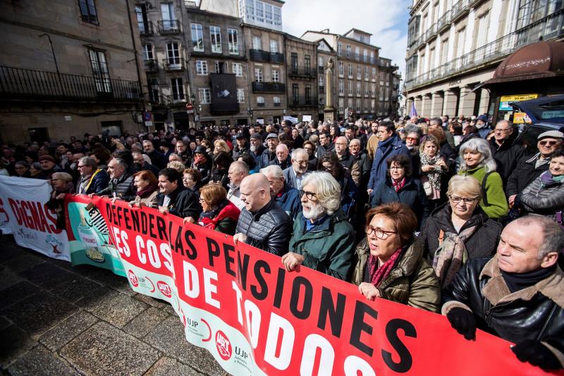 Madrid, Barcelona, Bilbao, San Sebastián, Vigo... protestan en las calles por el insuficiente alza del 0,25% y piden que estas ayudas se revaloricen en función del IPC