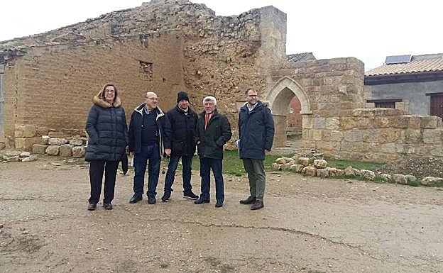 Ángeles Armisén, durante su visita a Santoyo. 