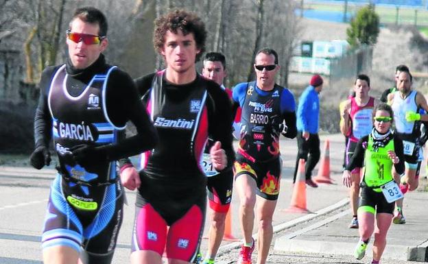 Javier García Velasco,en primera posición, durante la carrera.