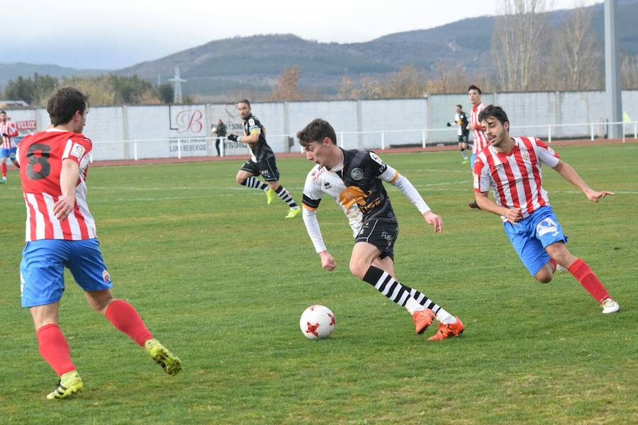 El equipo salmantino gana en el 90 con un tanto de Diego Abad y se aúpa de nuevo al primer puesto tras el empate del Astorga con el Salmantino