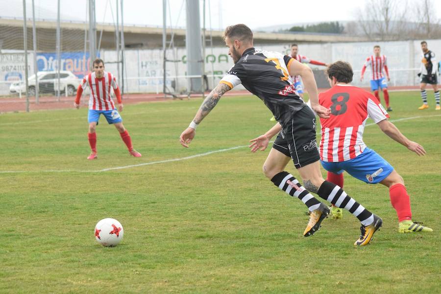 El equipo salmantino gana en el 90 con un tanto de Diego Abad y se aúpa de nuevo al primer puesto tras el empate del Astorga con el Salmantino