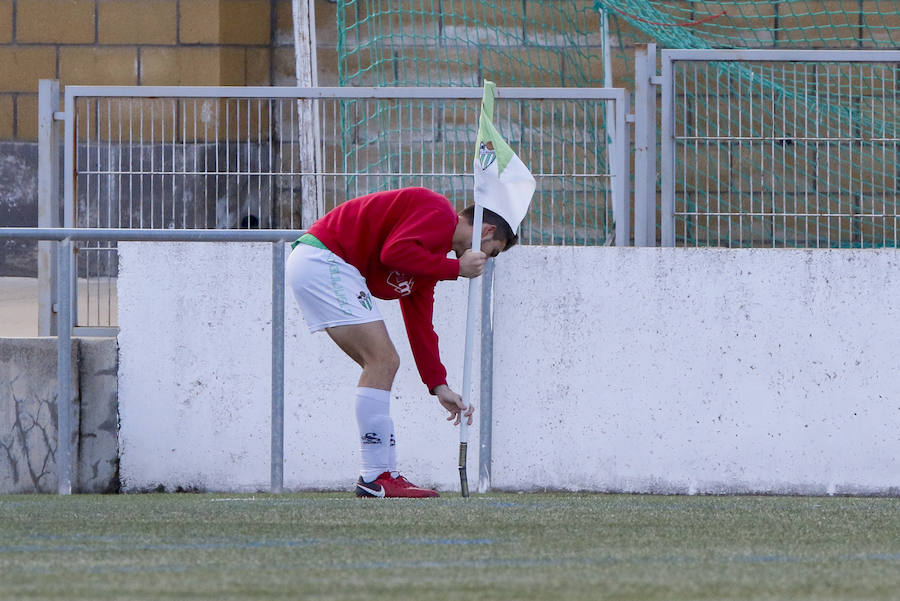 El equipo chacinero cae ante el filial del Deportivo de La Coruña en lo que es la segunda derrota seguida del equipo charro, que cae al 12º puesto 