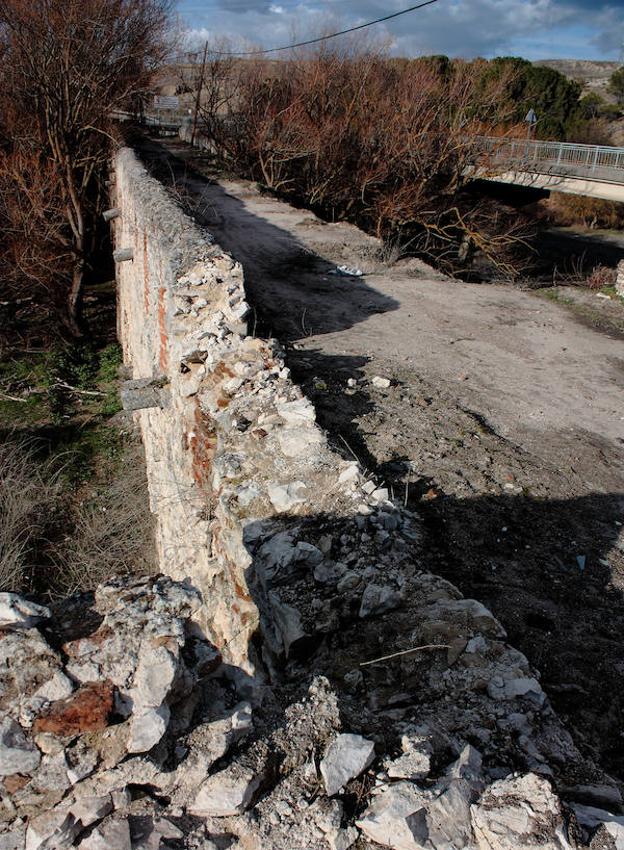 Otra vista del derrumbe en el puente mudéjar de Arévalo,