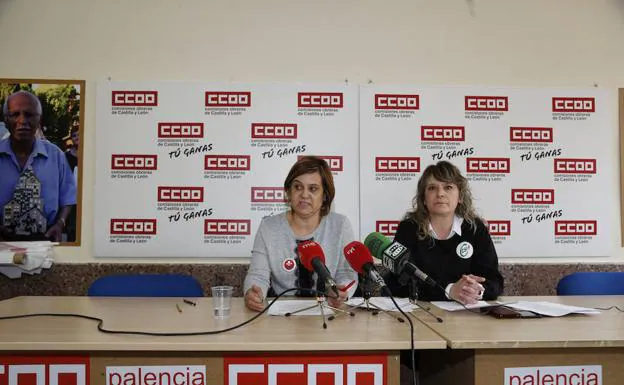 Carmen Calleja y Josune Caballero, durante la rueda de prensa sobre las movilizaciones en Correos.