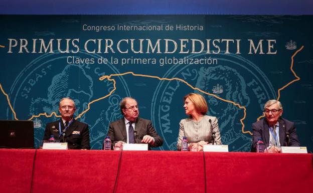 María Dolores de Cospedal y Juan Vicente Herrera en el congreso internacional de historia 'Primus Circunmdedisti Me'.