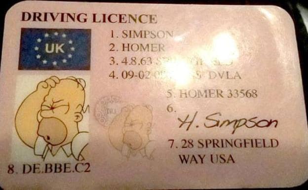 Carné de conducir de Homer Simpson.