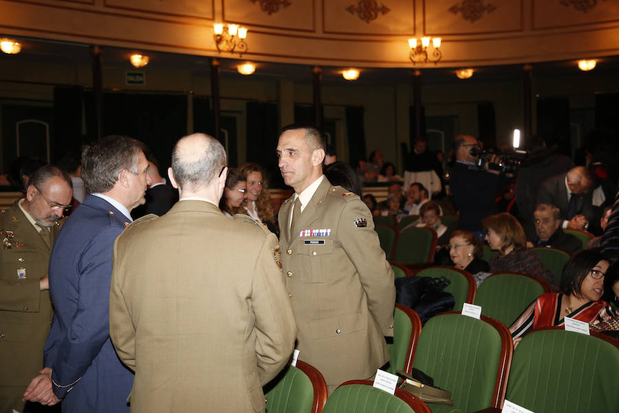 No quiso dejar pasar la oportunidad en el inicio de su pregón de mencionar a la organización que preside, Proyecto Hombre de Salamanca