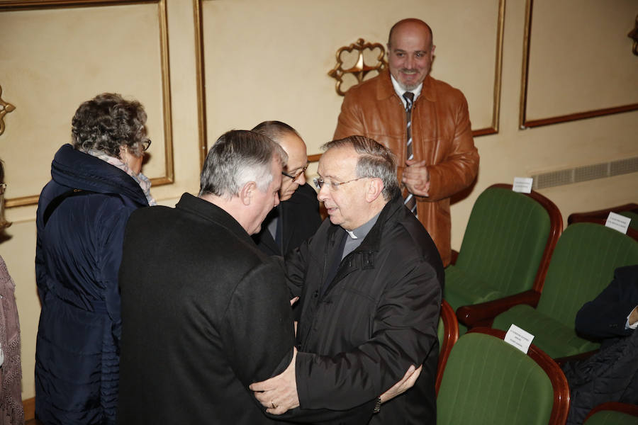 No quiso dejar pasar la oportunidad en el inicio de su pregón de mencionar a la organización que preside, Proyecto Hombre de Salamanca