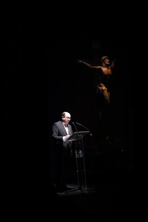 No quiso dejar pasar la oportunidad en el inicio de su pregón de mencionar a la organización que preside, Proyecto Hombre de Salamanca