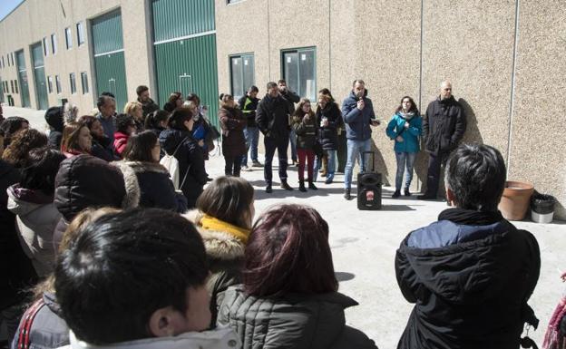 Asamblea de Lindorff convocada por CGT. 