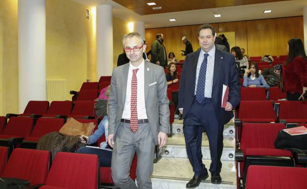 Ricardo Rivero y Benjamín Crespo, instantes antes de presentar la campaña de micromecenazgo. 