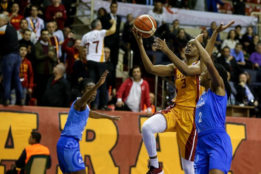 Fotos: Galatasaray 69 - 62 Avenida