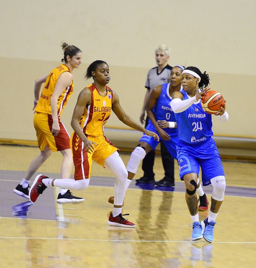 Fotos: Galatasaray 69 - 62 Avenida