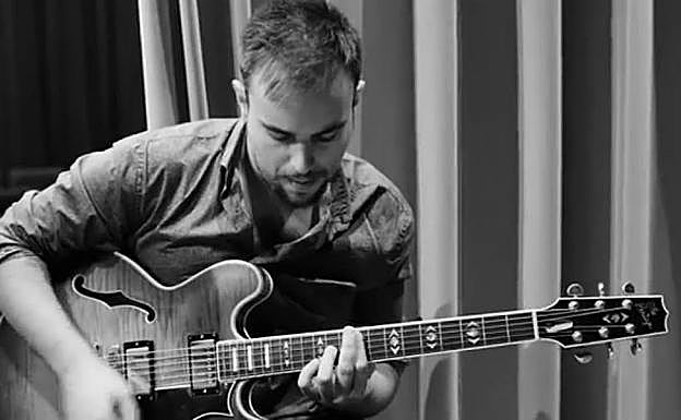 Víctor Antón actuará el viernes en el Bar Universonoro. 