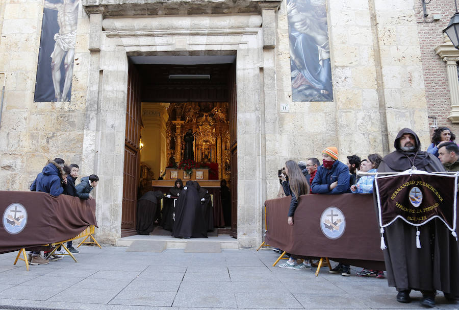 Fotos: Procesión de la Piedad en Palencia