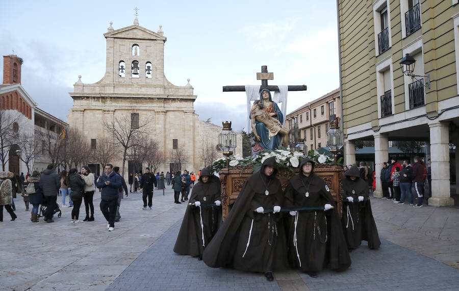 Fotos: Procesión de la Piedad en Palencia