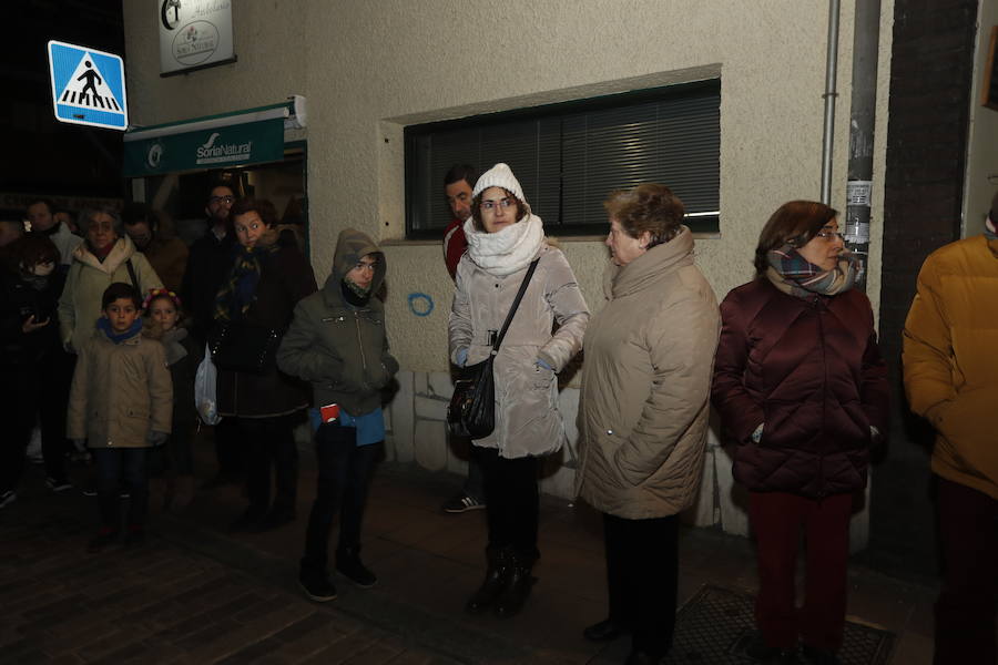 Fotos: Procesión del Ejercicio Público de las Cinco Llagas en Valladolid