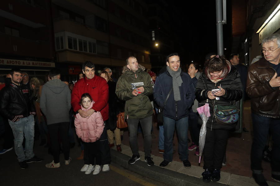 Fotos: Procesión del Ejercicio Público de las Cinco Llagas en Valladolid