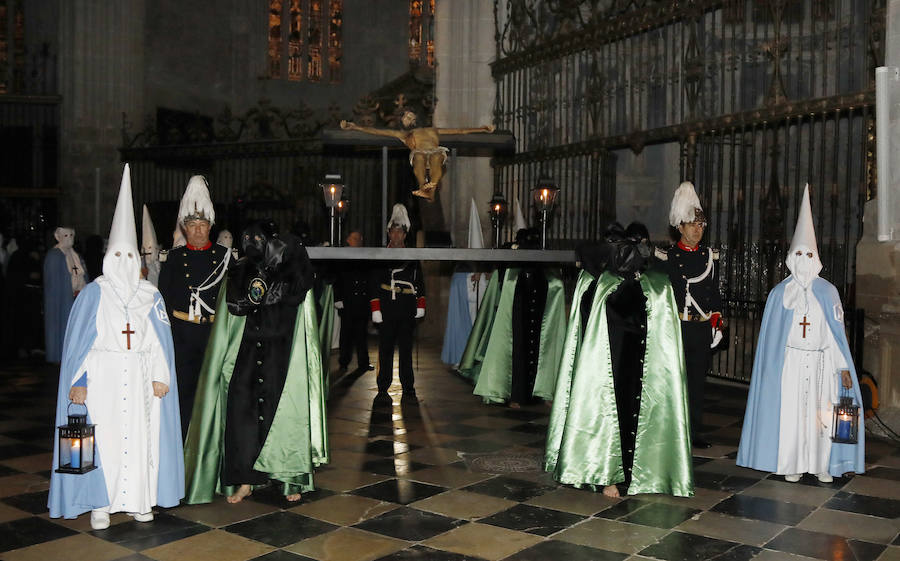 Fotos: Procesión de las Cinco Llagas en Palencia