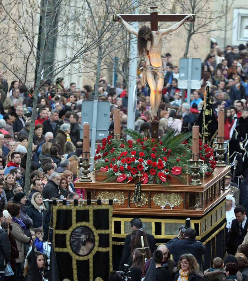 Fotos: Procesión y Oración de los Cinco Misterios con el Cristo de la Esperanza