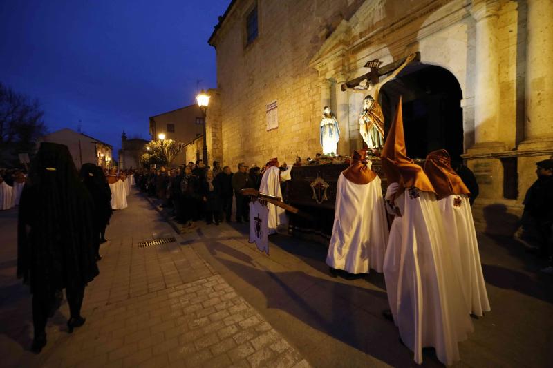 Fotos: Procesión de la Cofradía del Santo Cristo de la Buena Muerte en Peñafiel