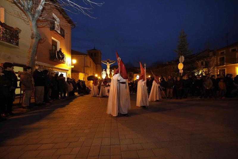 Fotos: Procesión de la Cofradía del Santo Cristo de la Buena Muerte en Peñafiel