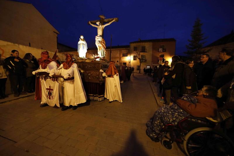 Fotos: Procesión de la Cofradía del Santo Cristo de la Buena Muerte en Peñafiel