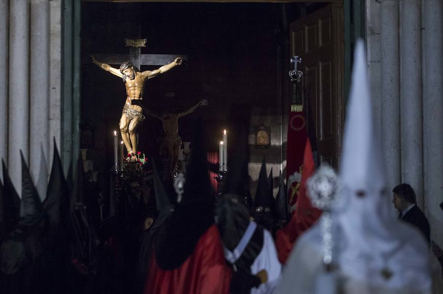 Fotos: La Preciosísima Sangre cumple con la tradición en la procesión de la Buena Muerte en Valladolid