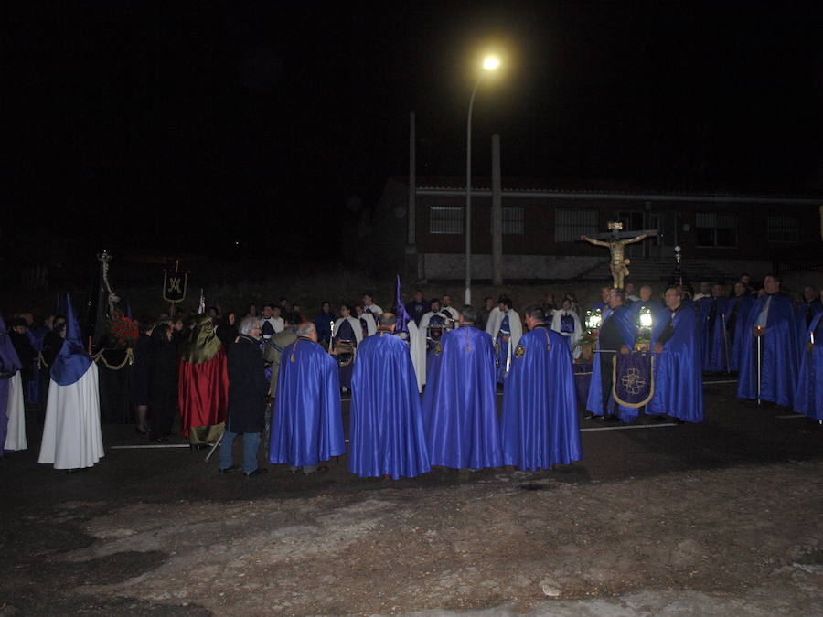 Fotos: Procesión del Santo Rosario en Torrelobatón