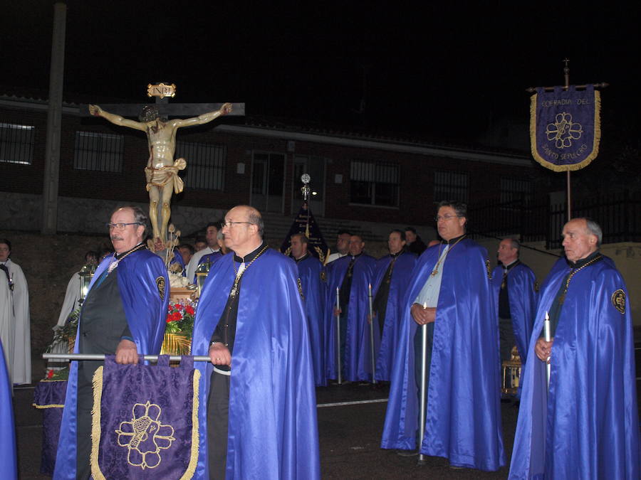 Fotos: Procesión del Santo Rosario en Torrelobatón