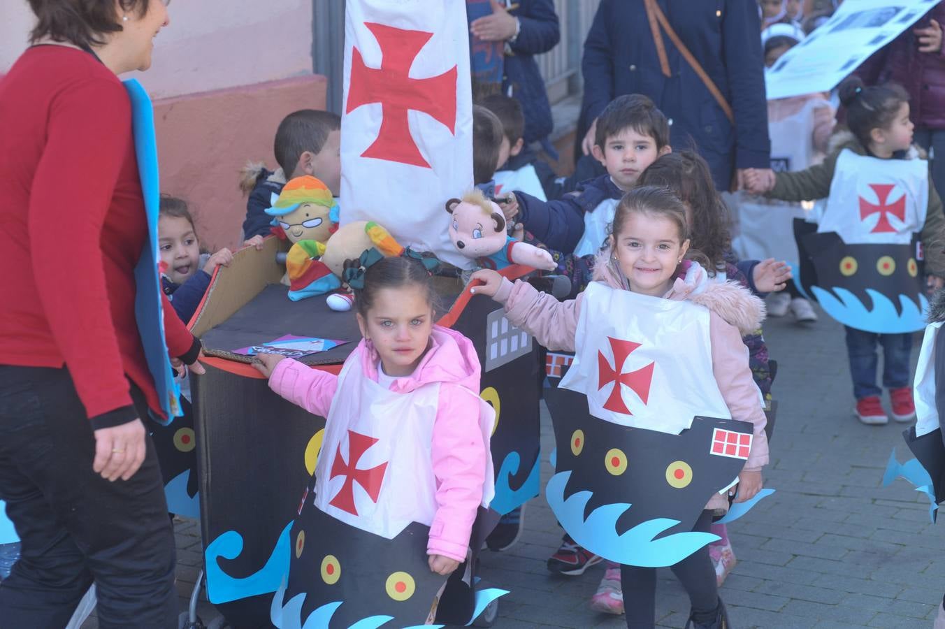 Fotos: Desfile de primavera en el colegio Miguel Hernández de Valladolid