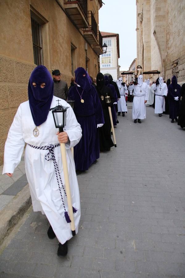 Fotos: Vía Crucis en Medina de Rioseco