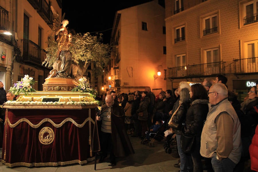 El buen tiempo deja desfilar 