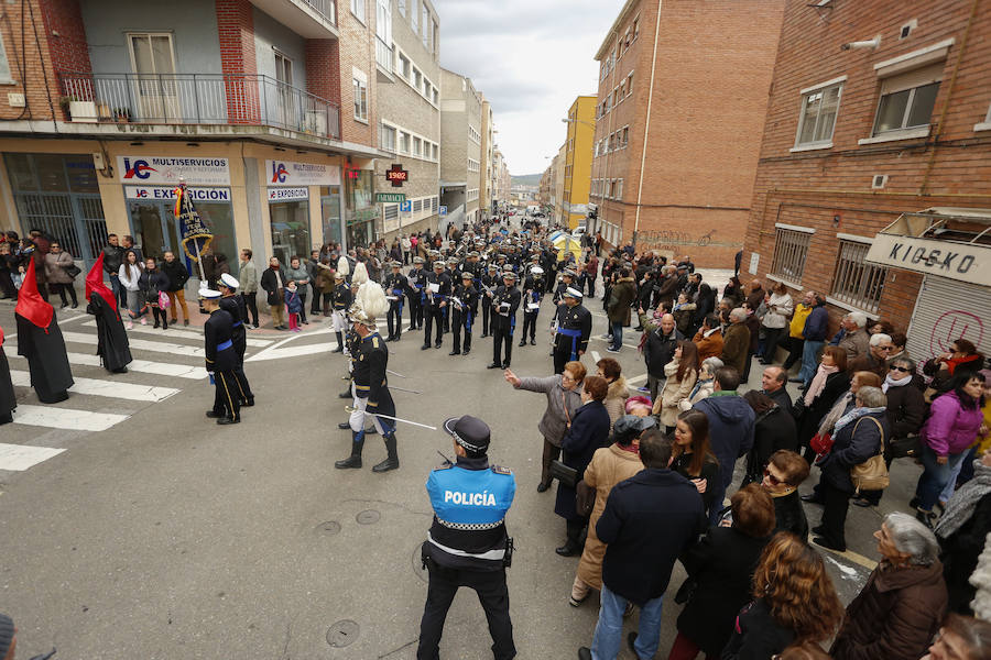 Fotos: Procesión del Vía Crucis de San Bernardo en Salamanca