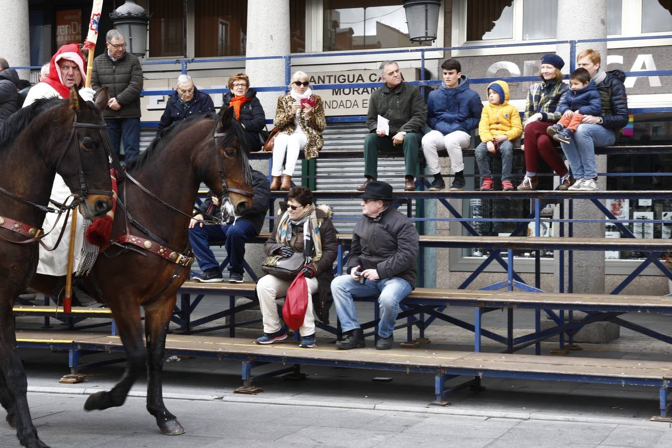 Fotos: Si has estado en el Pregón o en el Sermón de las Siete Palabras, búscate en las fotos