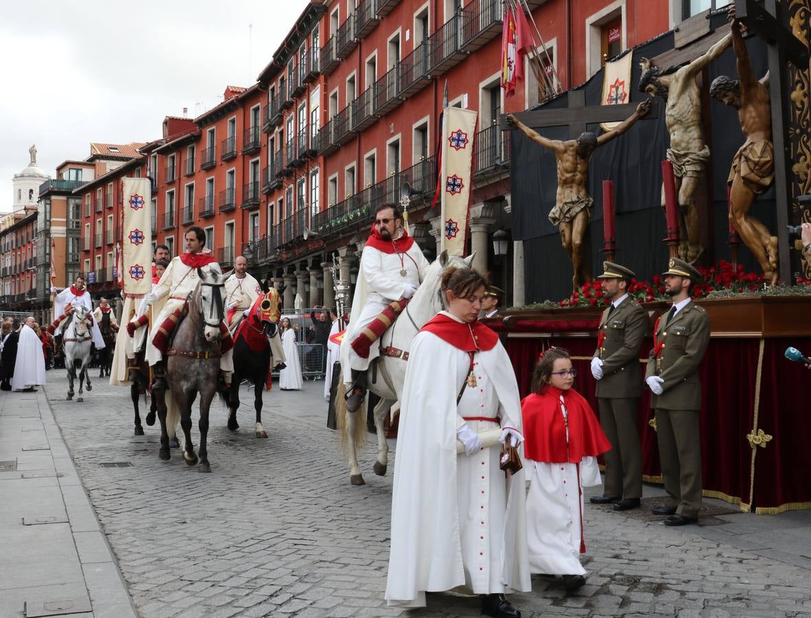 Por indicaciones del Museo Nacional de Escultura, las Siete Palabras no estuvieron representadas por los siete pasos, de forma que únicamente el Cristo de las Mercedes junto a los dos ladrones presidieron el acto