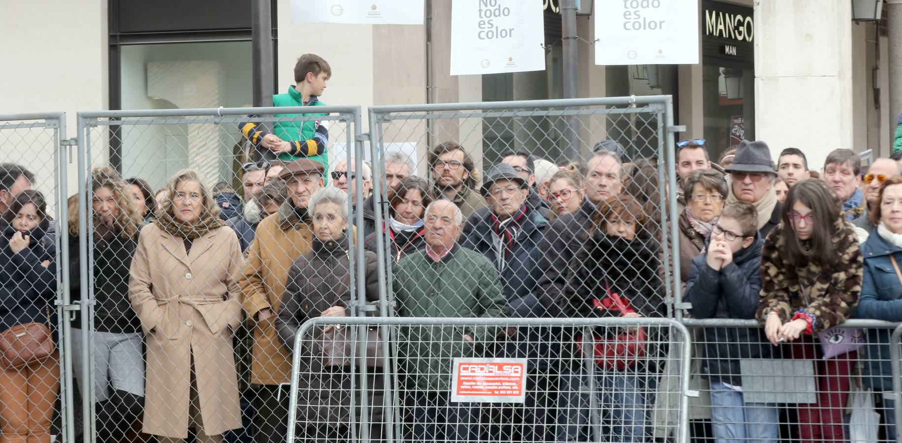 Por indicaciones del Museo Nacional de Escultura, las Siete Palabras no estuvieron representadas por los siete pasos, de forma que únicamente el Cristo de las Mercedes junto a los dos ladrones presidieron el acto