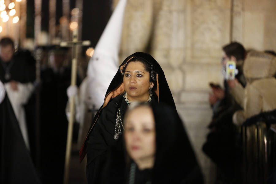 Fotos: Procesión de la Hermandad Dominicana en Salamanca