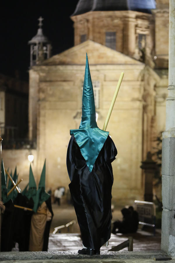 Fotos: Procesión de la Hermandad Dominicana en Salamanca