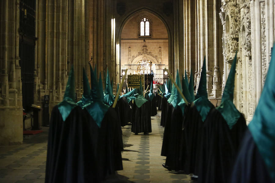 Fotos: Procesión de la Hermandad Dominicana en Salamanca