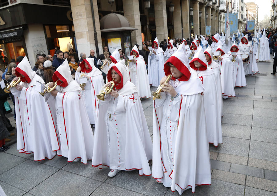 Fotos: La Virgen de la Soledad llena las calles de Palencia