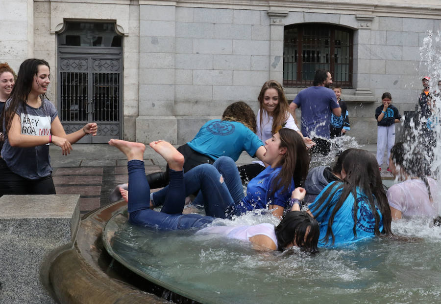 Fotos: El CPLV celebra su Copa del Rey en la fuente de la Plaza de la Rinconada