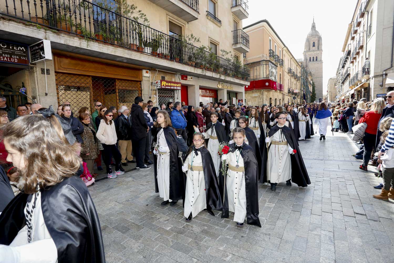 Fotos: La procesión del Encuentro cierra la Semana Santa salmantina 1/2