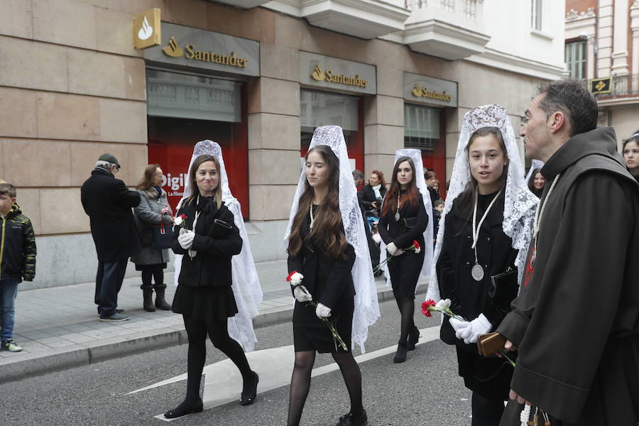 Fotos: Si has estado en la procesión del Encuentro del Domingo Resurrección, búsquese entre el público